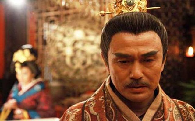 西方国家认可的中国皇帝，为何是“千古一帝”？只因听父亲1句话
