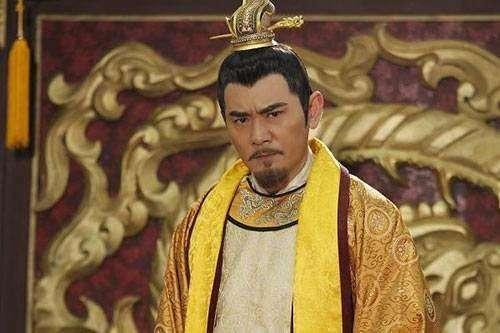 西方国家认可的中国皇帝，为何是“千古一帝”？只因听父亲1句话